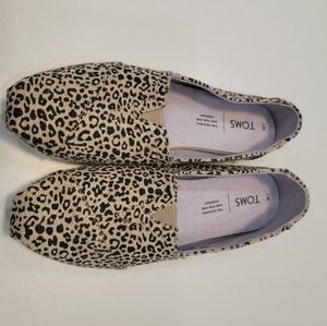 Size 7W - Tom Shoes